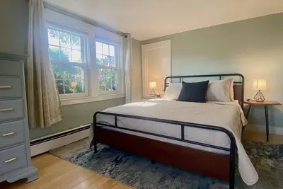 Image de Charming 1870s Home Near Beaches and Casinos