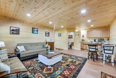 Image de Charming Cabin Near Roaring River State Park!