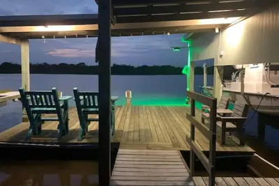 Image de CreekLife Get Away, Relax, Fish. Fun! Waterfront!