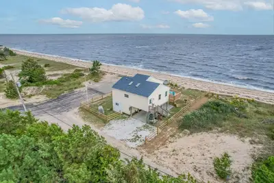 Image de Secluded Beach home with amazing views.