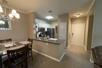 Image de Peaceful 2 bedroom 2 bathroom ground floor condo steps from pool and hot tub!