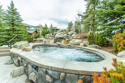 Image de Cozy Mountain Condo with Hot Tub, Pool, and Gondola Access in Steamboat Springs!