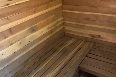Image de Bayview Gardens Cabin, Entire Home w/Sauna&View