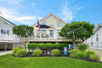 Image de Whole home in Avalon, close to everything!