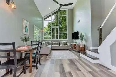 Image de Modern 3 Br house in Belmont