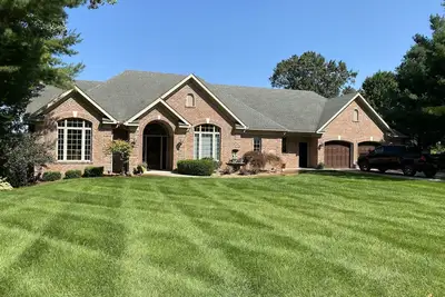 Image de Gorgeous Executive Estate on Sugarloaf All-sports Lake in Schoolcraft, Mi.