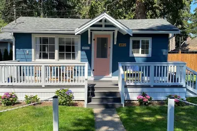 Image de Remodeled 1930 Birch Bay Cottage Close to Beach