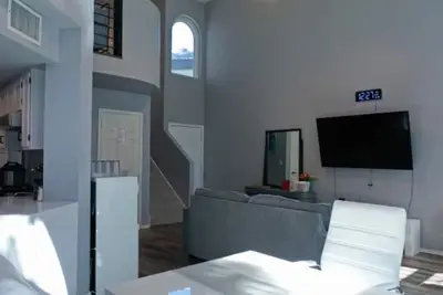 Image de Quiet 2-bedroom townhome with garage and patio