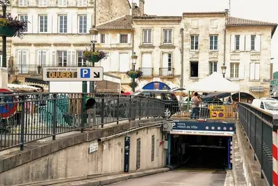 Image de La cloche Hypercentre Mairie\/Place Abel Surchamps