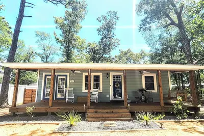 Image de Walking Distance to the Beach 2 Bed 1 Bath Beach Cottage on beautiful Oak Island