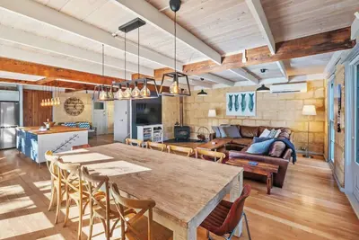 Image de Stone House A Family Beachside Escape