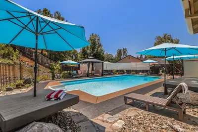 Image de Pool + Hot Tub :: 4 Br :: The Atelier Retreat