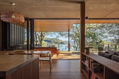 Image de Fantastic Waterfront Beach House by Accom Holidays