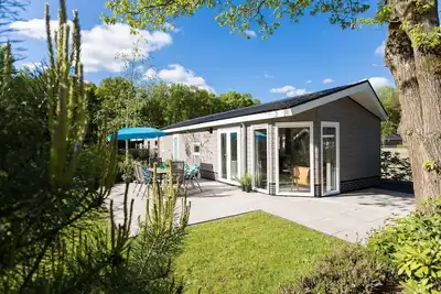 Image de âś“ Ferox at Parc de IJsselhoeve âś“ Holiday home for 4 persons âś“ Located in Nieuwerkerk aan den IJssel (Zuid-Holland) âś“ Holiday park next to the IJssel âś“ Book directly through the park