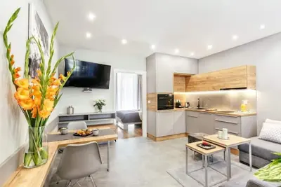 Silver King Apartment