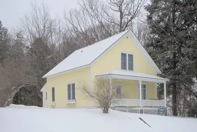 Image de Sunshine House | Historic Bayfield Farmhouse