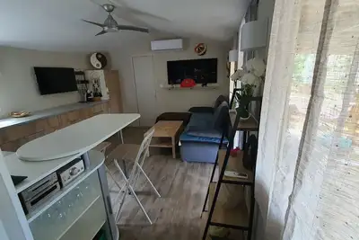 Image de Mobil-home Dans Parc Résidentiel Calme et Verdoyant