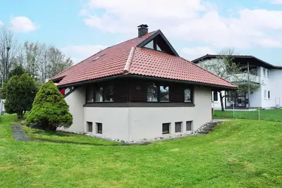 Image de Cozy vacation home in the Black Forest \"Haus Uhlennest\" with 10 beds and garden