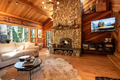 Image de Tranquility Luxury Lodge w/ Ac & Pool Access!