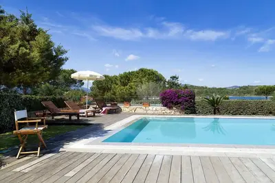Image de Villa à Capo Coda Cavallo avec 3 chambres à coucher, 6 couchages
