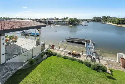 Image de Waterfront Bliss on Maroochydore Canal