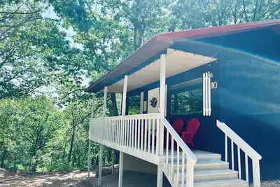 Image de Little Owl Cabin #10 - Sleeps 6. Resort Pool&Spa, Fire Pit. Sdc 1 mi. Dogs ok!