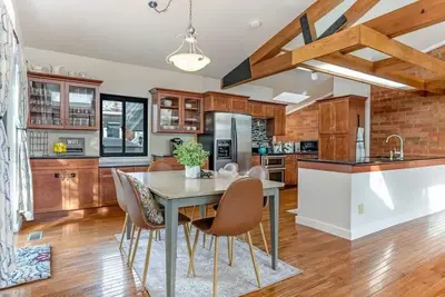 Image de Spacious | High Ceilings | 4 Min to Beaver Creek