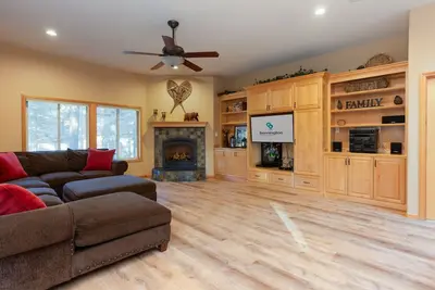 Image de Cypress 4 - Huge Home, Foosball, Bbq, Dog Friendly