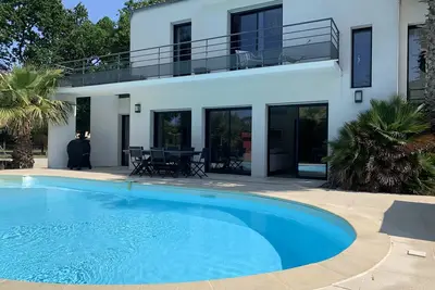 Image de Villa moderne 10pers-piscine- 5 chambres