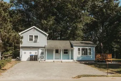 Image de The Bungalow on Lake Drive
