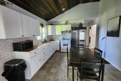 Image de Charming 2-Bedroom Home