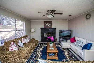 Image de Goshen Cool Place - 3br/2ba & a Ping Pong table