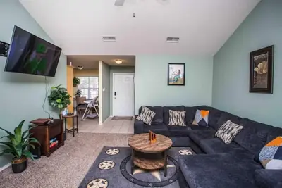 Image de Caleb’s King & Queen Home. \nKids\/Pet friendly, Family games, Piano.