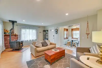 Image de Charming Canandaigua Lake House w/ Deck & Views!