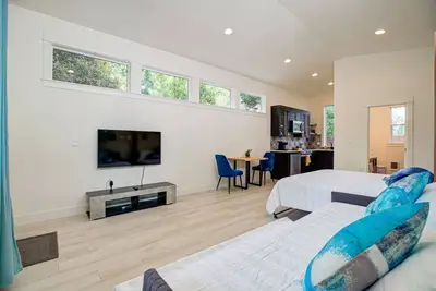 Image de Urban-chic Studio Guesthouse in a quiet neighborhood - near Intel and Nike