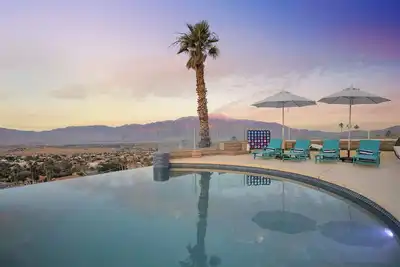 Image de Skyline Million Dollar View Villa