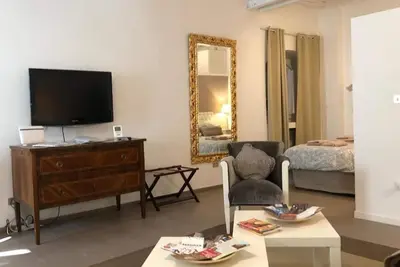 Image de Casa Baciomari-Elegant and Silent apartment in ancient palace, city center