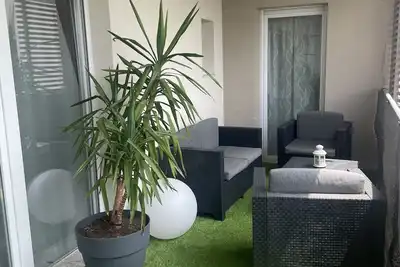 Image de T2 climatisé avec place de parking