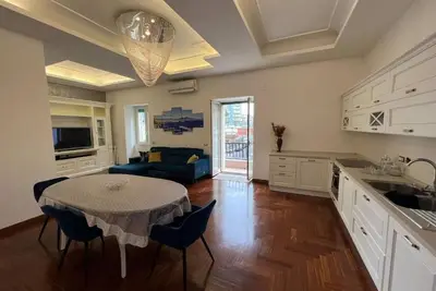 Image de A luxurious and elegant Mansion located in the heart of Vomero full of comfort