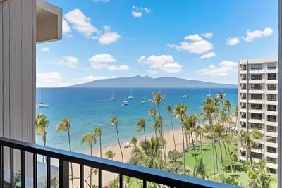Image de Views of World-Famous Beach & Coastline