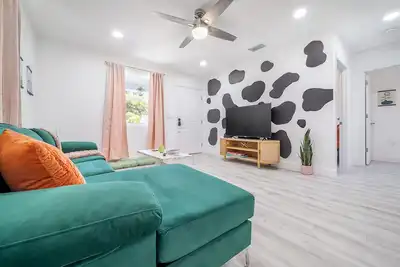 Image de The Place to Stay in Tampa Bay! 3 Bed, 2 Bath Instagram Worthy Updated Home!