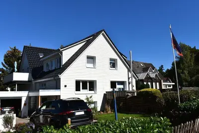 Image de Fischerhus vacation apartment deck 1