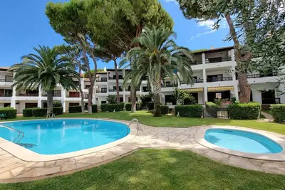 Image de Appartement \"L'Escala Pueblo Pinos Ib15\" proche de la mer avec piscine partagée