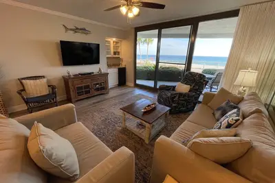 Image de Gulf Front Condo with Stunning Views!