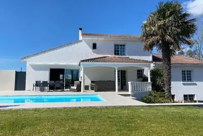 Image de Somptueuse Villa Avec Piscine à 25 min de la Plage