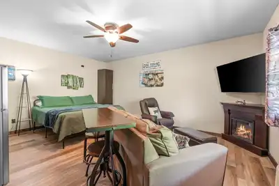 Huntin & Fishin Hideaway-modern & fully equipped!