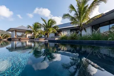 Image de Valentina in Pointe Milou by Personal Villas - Stunning Tranquil Haven