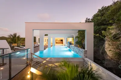 Image de Eclipse 4br in Vitet by Personal Villas - Stunning Luxurious Haven