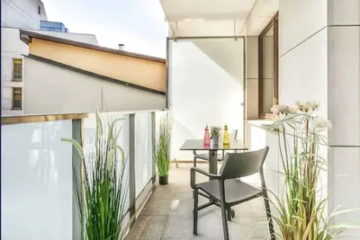 Silver Queen Apartment