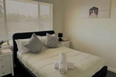 Image de Comfortable stay at Three Palms Apartments Unit 2
